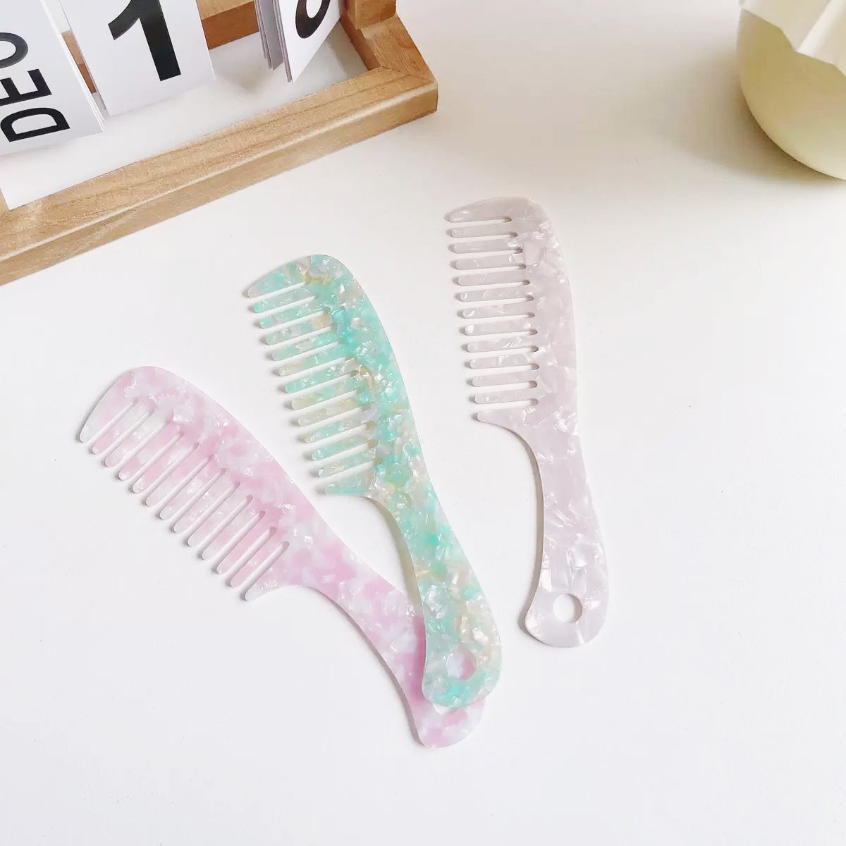 Lady Royal's Acetate Wide-Tooth Comb