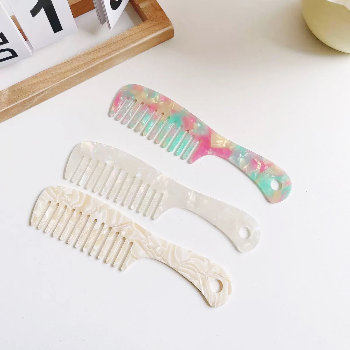 Lady Royal's Acetate Wide-Tooth Comb